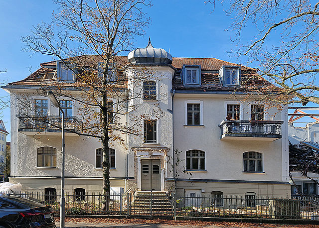 Hauptfassade des vom Abriss bedrohten Gebäudes