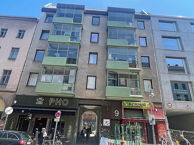 Adalbertstr. 9, 10999 Berlin-Kreuzberg